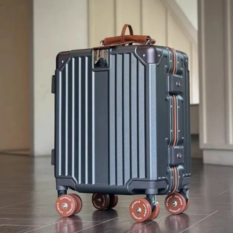 14 inçlik, TSA kilitli, alümin - Aluminum Frame Carry On Luggage incelemesi ve fiyatı